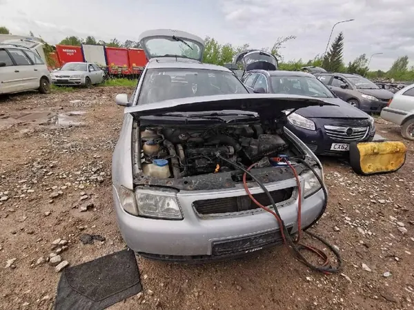 Caixa de fusíveis Audi A3 1996 1.9L 1J0937550A image 5