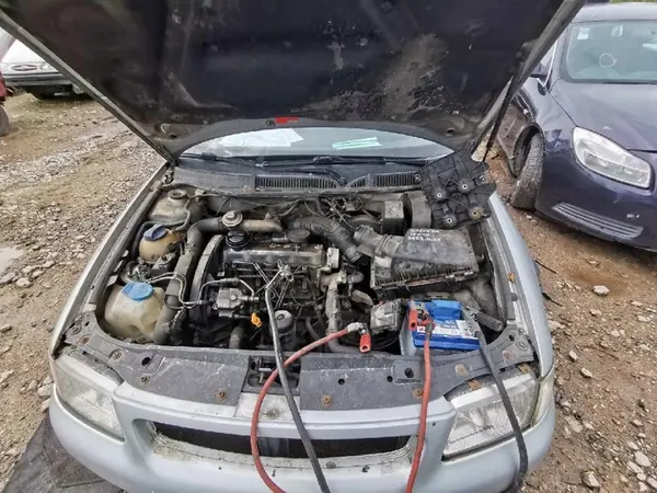 Caixa de fusíveis Audi A3 1996 1.9L 1J0937550A image 7