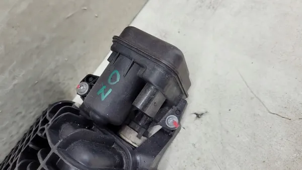 Audi A8 D3 Coletor de admissão image 5