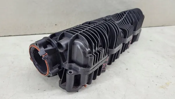 Audi A8 D3 Coletor de admissão image 6