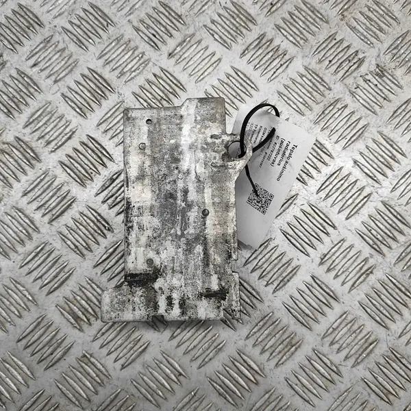 Oliekoeler Mercedes W222 W217 W205 A0995001300 image 3