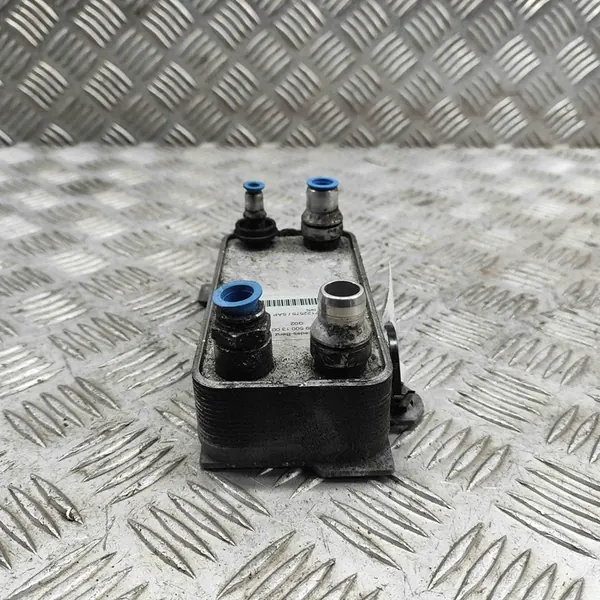 Oliekoeler Mercedes W222 W217 W205 A0995001300 image 6