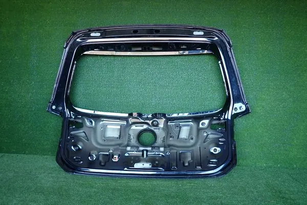 VW PASSAT B8 KOMBI porta traseira OEM 33148105 image 7