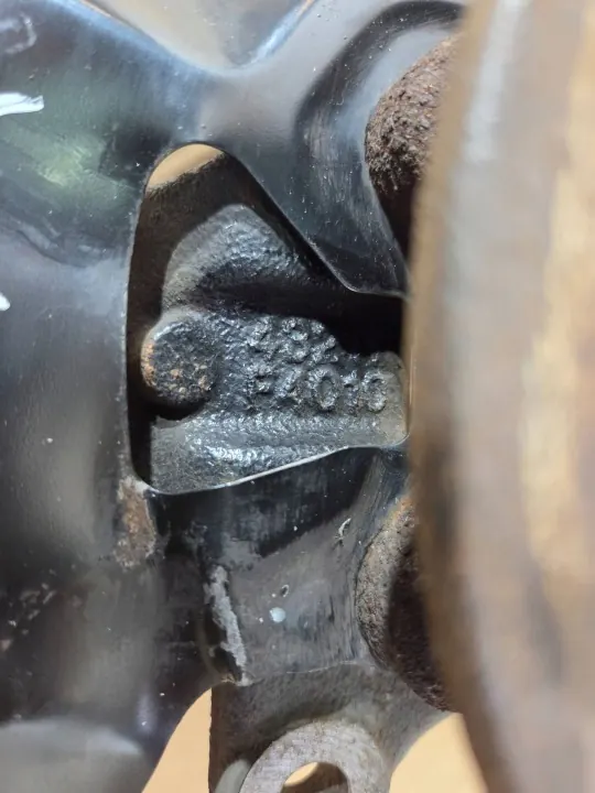 Toyota C-HR Främre höger knäled OEM 43211F4010 image 3