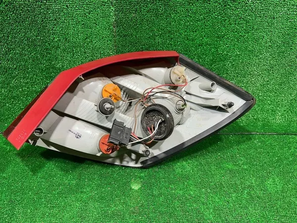 Luz trasera izquierda Skoda Fabia II Kombi 5J6945111A image 2