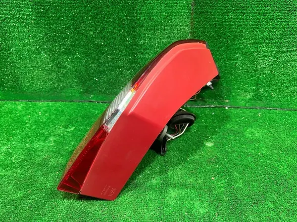 Luz trasera izquierda Skoda Fabia II Kombi 5J6945111A image 3