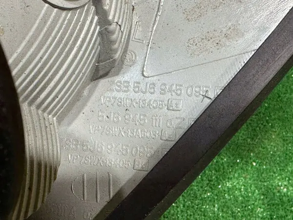 Luz trasera izquierda Skoda Fabia II Kombi 5J6945111A image 4