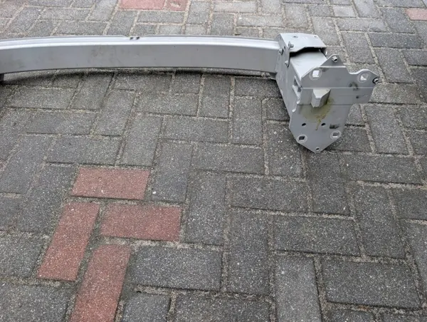 Viga del parachoques delantero OEM 32377149 Volvo XC40 image 9