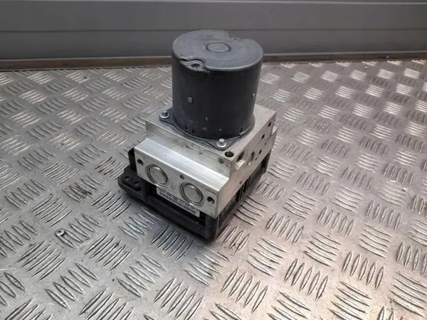 Audi A8 S8 D4 2012 Pompe ABS image 1