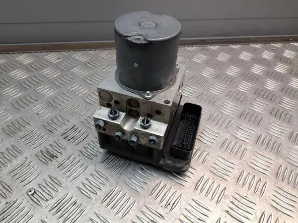 Audi A8 S8 D4 2012 Pompe ABS image 4