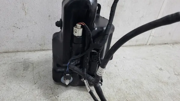 Mercedes spolarbehållare OEM A2468690120 - Begagnad image 3