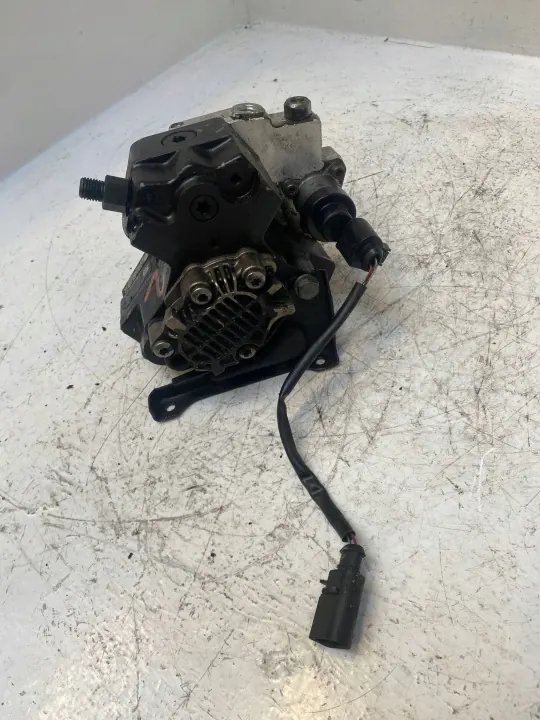 Bomba de inyección OEM 057130755K para Audi A8 D3 image 3