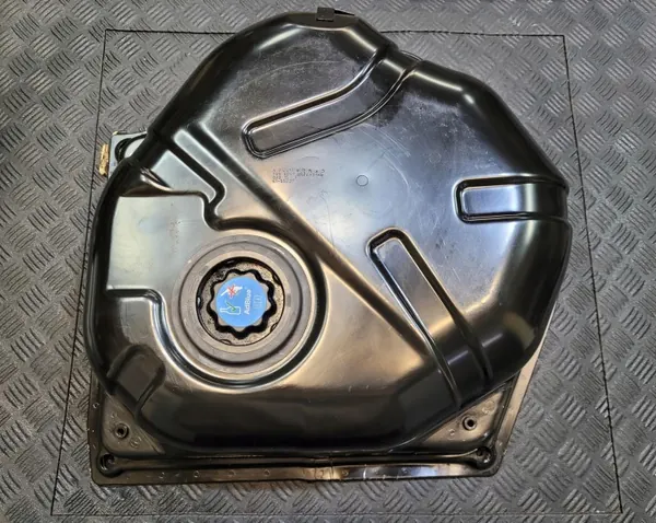 Escudo de tanque ADBLUE A2126101400 usado para Mercedes image 2