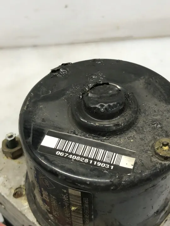 Controlador Bomba ABS OEM 10.0960-1423.3 Usado image 5