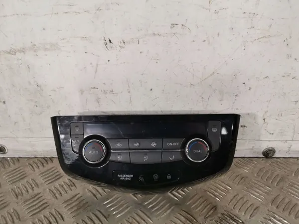 Nissan ilmastointipaneeli OEM FBZ13492 - Käytetty image 2