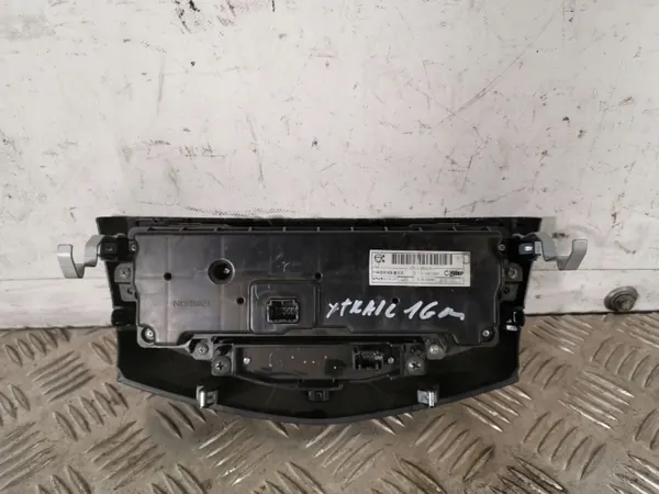 Nissan ilmastointipaneeli OEM FBZ13492 - Käytetty image 3