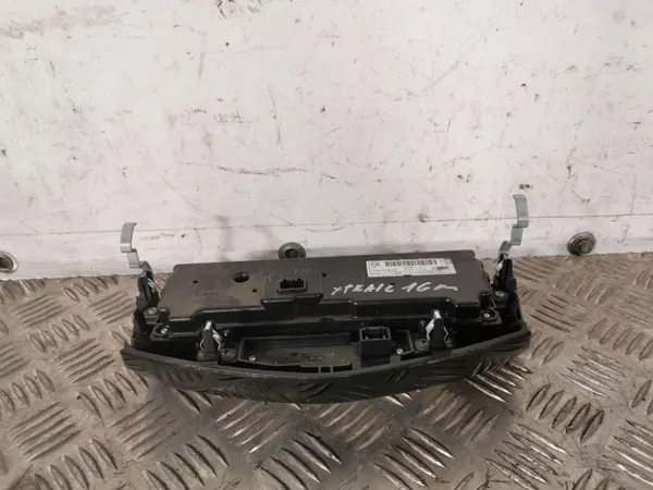 Nissan ilmastointipaneeli OEM FBZ13492 - Käytetty image 4