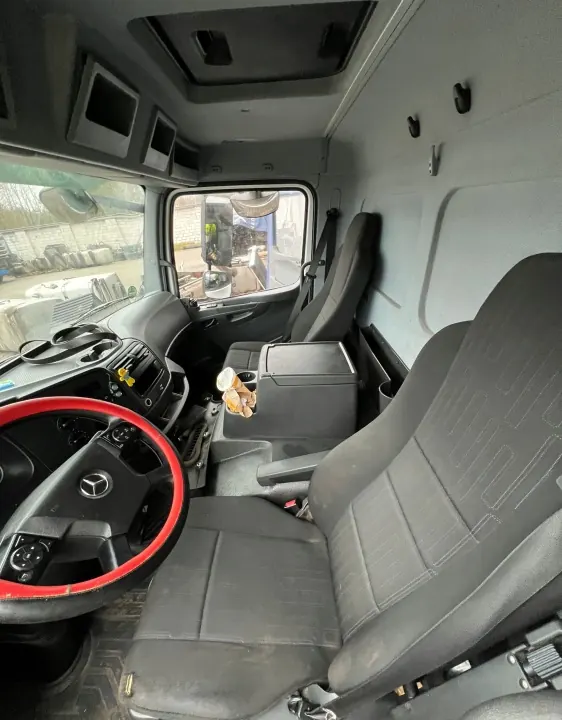 Mercedes Atego complete cabine OEM A934 e6 Euro 6 image 4