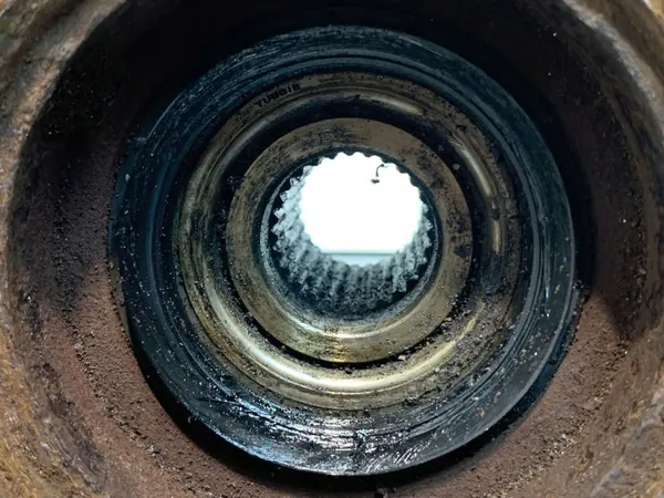 Subaru Impreza II Vorderradnabe OEM FBZ24750 image 4