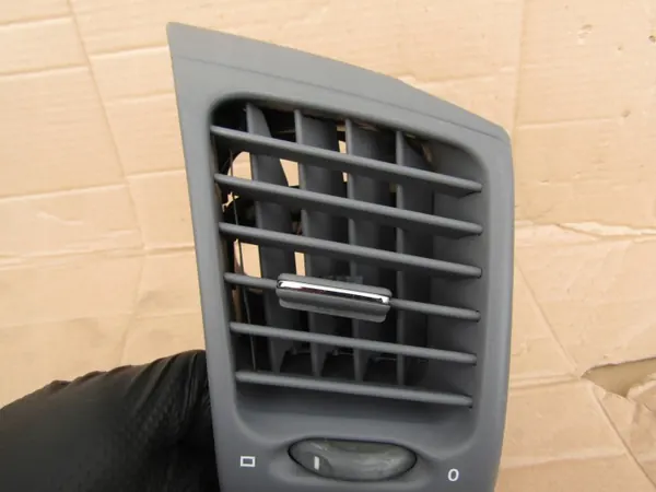 Höger grå ventilationsgallret OEM 2088300254 Mercedes image 9