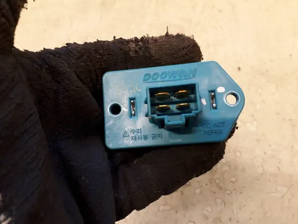 KIA RIO 4 IV 16- Resistor de ventilador 97128-D1000 image 4