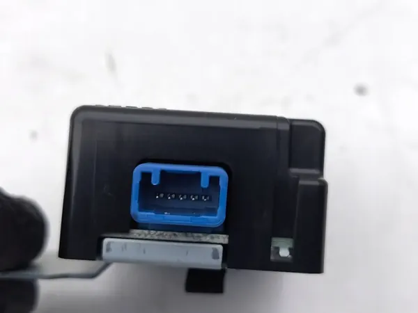 Toyota GT 86 Controllers OEM 88831CA013 - Gebruikt image 6
