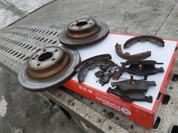Discos e pastilhas travão traseiro Mercedes W212 Classe E 30cm image 2