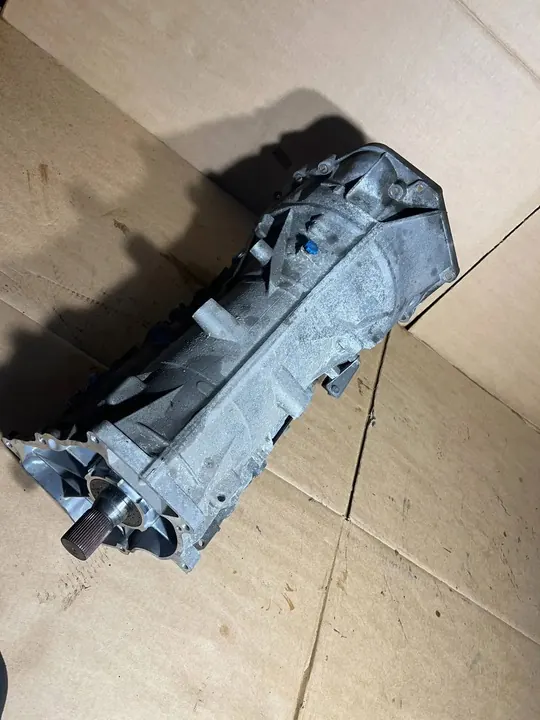 BMW 5 F10 F11 N20 8HP-45X Autovaihteisto OEM 8601679 image 2