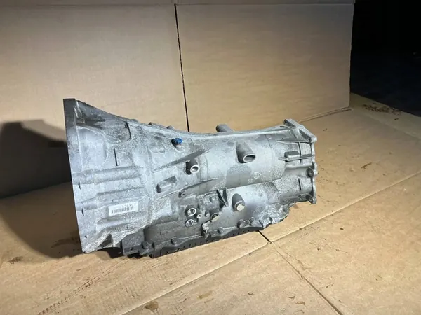 BMW 5 F10 F11 N20 8HP-45X Autovaihteisto OEM 8601679 image 3