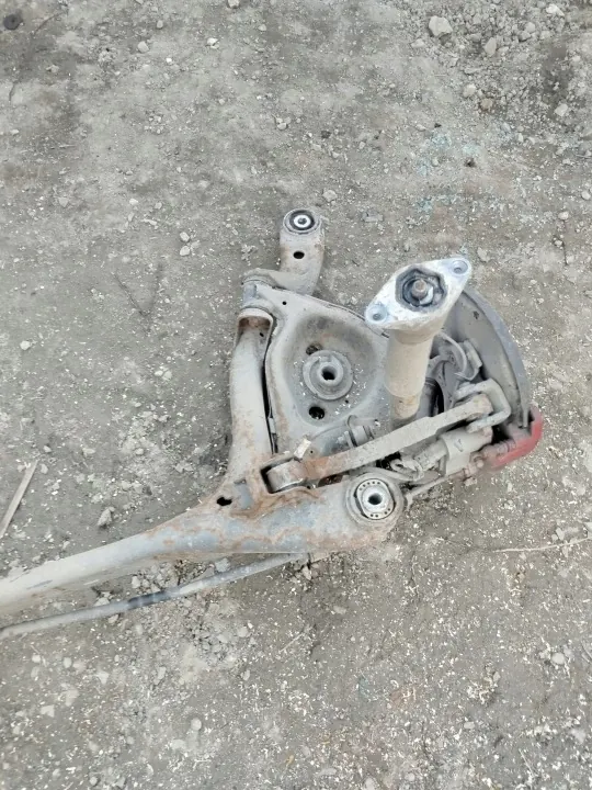 BELKA TYŁ OŚ TYLNA AUDI A6 C6 - Viga Trasera image 6