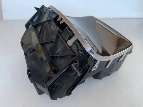 Mercedes Asbak Aansteker OEM A2056800310 image 9