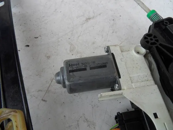 AUDI A4 B8 2007-2011 Elevador de vidro dianteiro direito OEM image 3