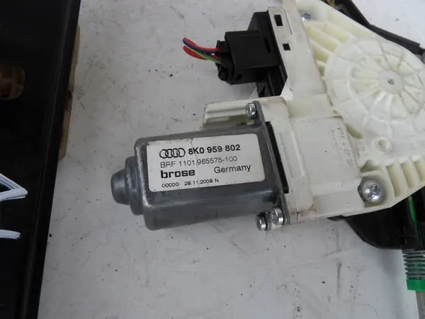 AUDI A4 B8 2007-2011 Elevador de vidro dianteiro direito OEM image 7