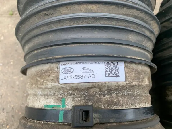Jaguar XF II X260 Achter Luchtveer OEM JX63-5587-AD image 3