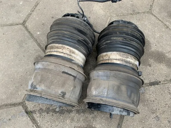 Jaguar XF II X260 Achter Luchtveer OEM JX63-5587-AD image 5