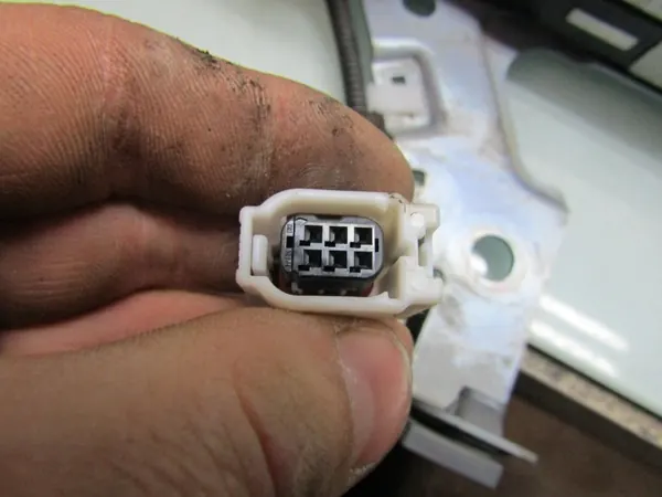 Batterie Mazda BDMC-67ZB3-E 10Ah Pièce OEM Occasion image 4
