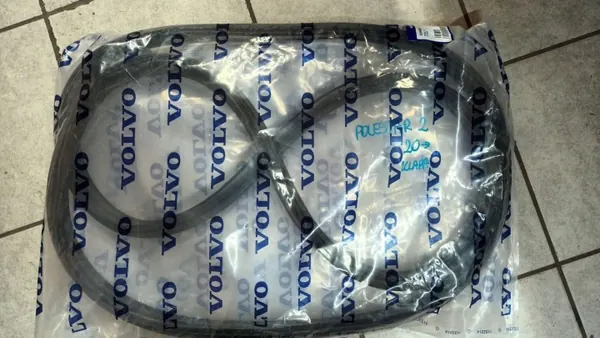 Joint de coffre OEM 32396829 pour Polestar 2 2020+ image 2