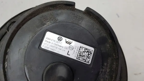 Muelle de aire trasero derecho VW Touareg III OEM 4M4616001C image 5