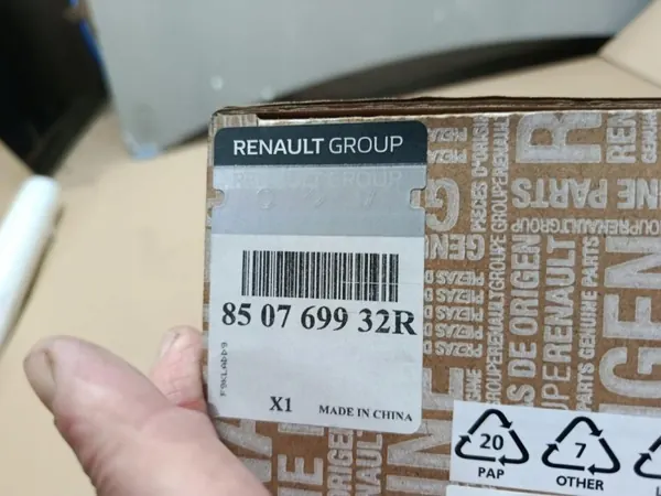 OEM 850C43520R Garniture Pare-chrome Arrière Noir Chromé image 4