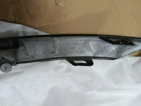 OEM 850C43520R Garniture Pare-chrome Arrière Noir Chromé image 5