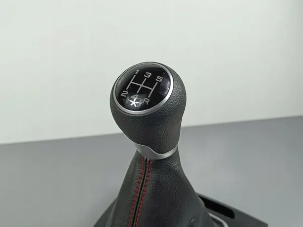 2023 MG ZS Gear Shift Knob FOB37035 image 2