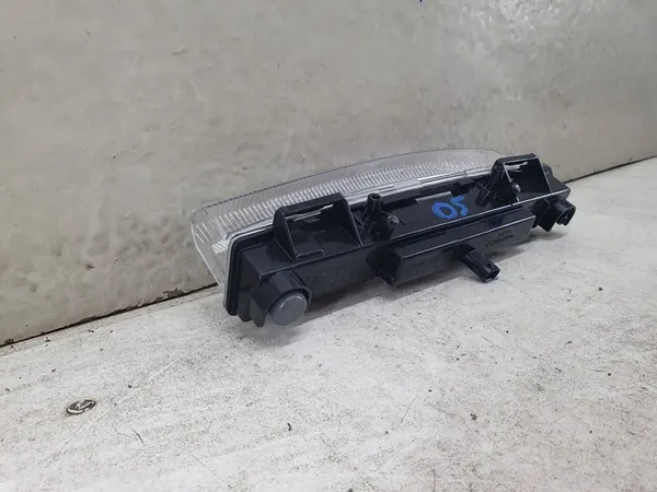 Farol de neblina dianteiro direito Mercedes-Benz C-Class W204 OEM A0999067801 image 6