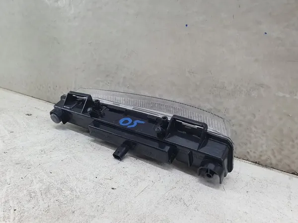 Farol de neblina dianteiro direito Mercedes-Benz C-Class W204 OEM A0999067801 image 7