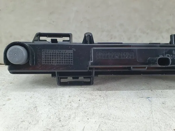 Farol de neblina dianteiro direito Mercedes-Benz C-Class W204 OEM A0999067801 image 8