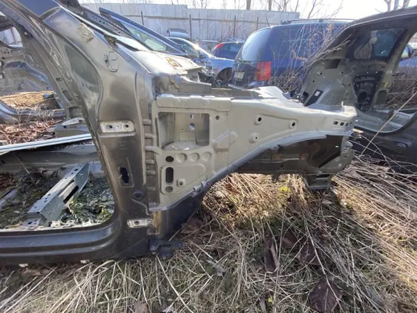 OEM 249985 Fram höger stänkskärm Volvo XC60 II image 2