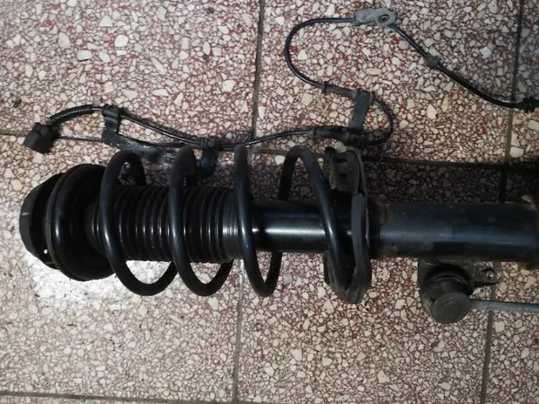 OEM 1 Rechter MacPherson-veerpoot voor Hyundai i20 image 4