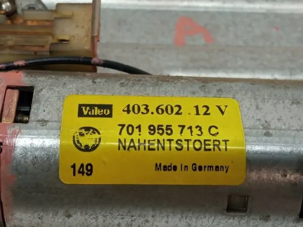 Rear Wiper Mechanism Left VW T4 701955717B image 3