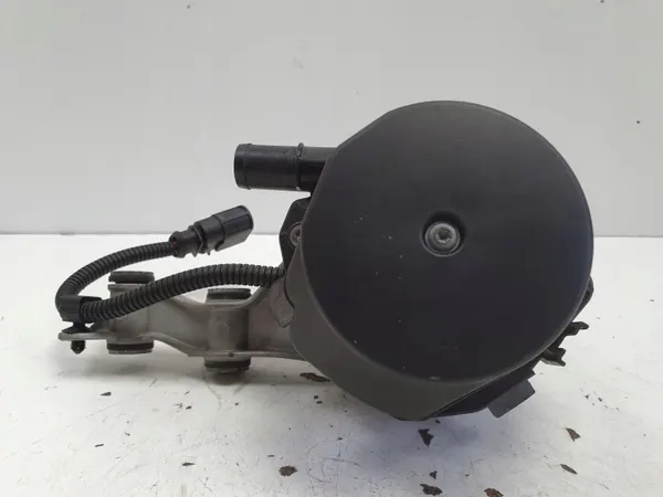Porsche Cayenne Turbo luftpump OEM 7P5.131.082A image 6