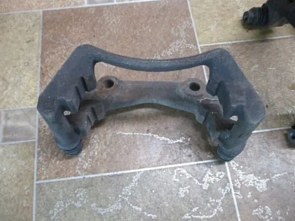 Vorderer Querlenker OEM wentylowane für Audi A4 Passat B5 image 4
