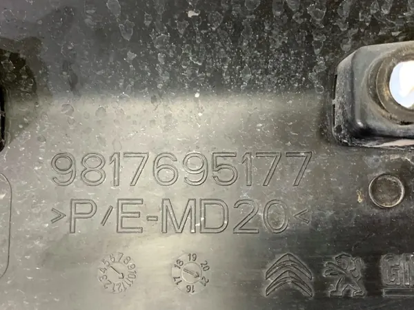 Acabamento da porta traseira direita Toyota Proace Van image 4